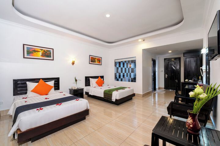 Room 35 of 65