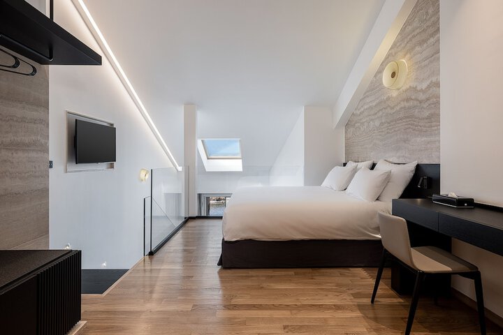 Room 21 of 62
