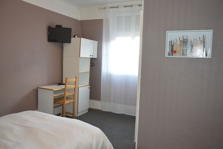 Room 42 of 72