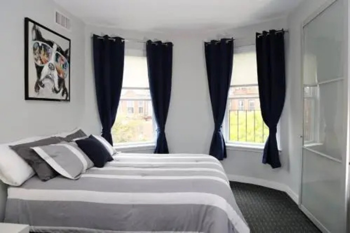 Room 2 of 2