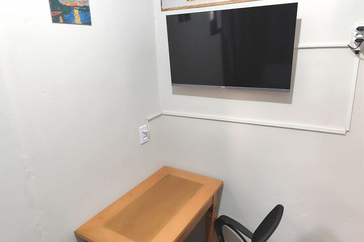 Room 12 of 46