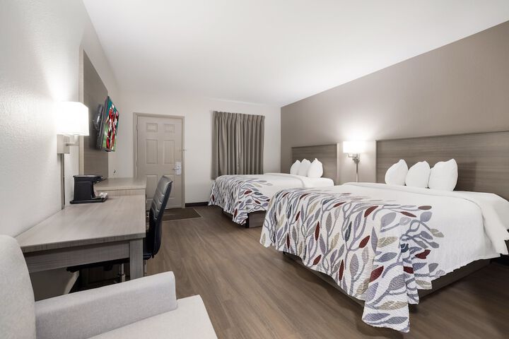Superior 2 Queen Beds (3 of 10)