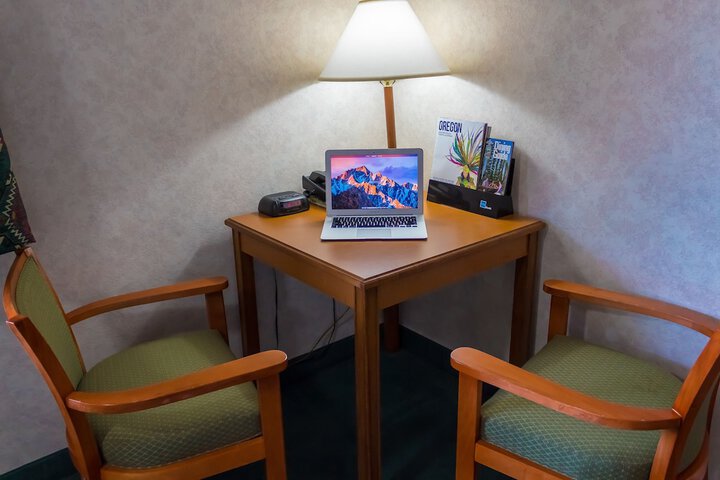 Room 13 of 21
