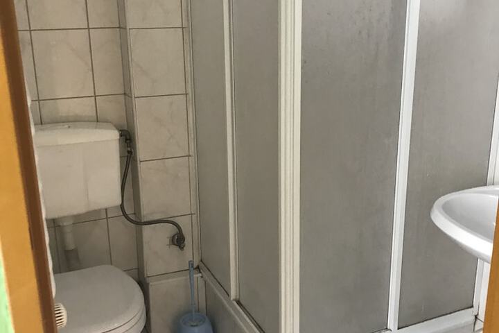 Room 16 of 23