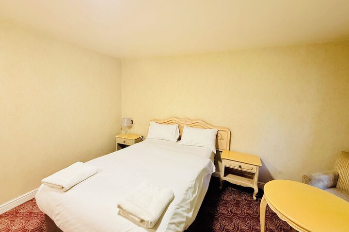 Room 23 of 72
