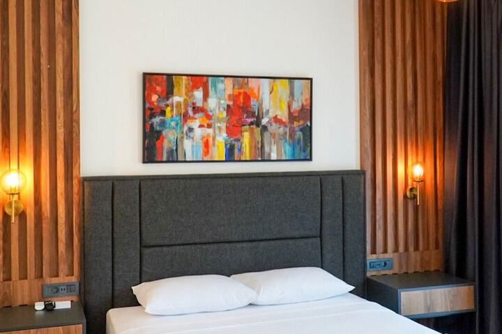 Room 13 of 68