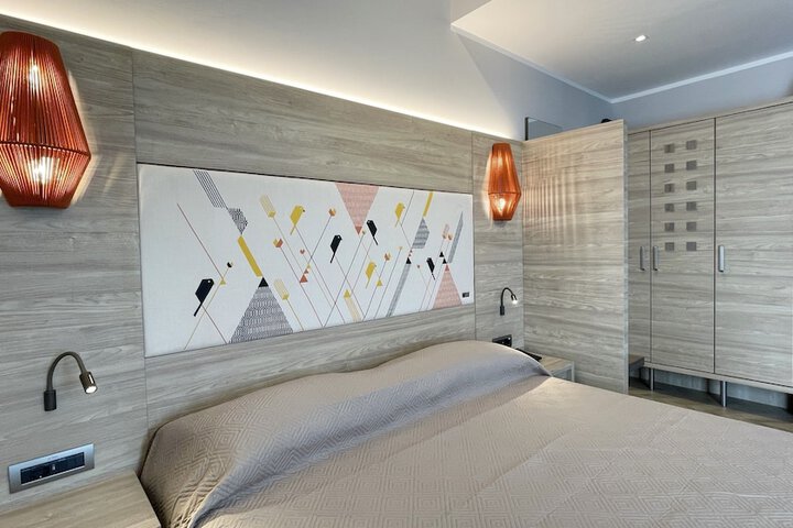 Room 13 of 67