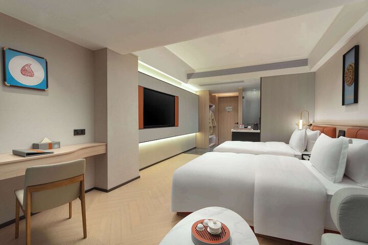 Room 6 of 22