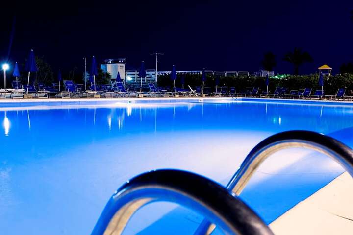 Pool 14 of 41