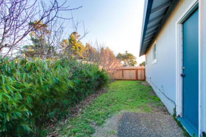 SunFlower House in Lincoln City, OR