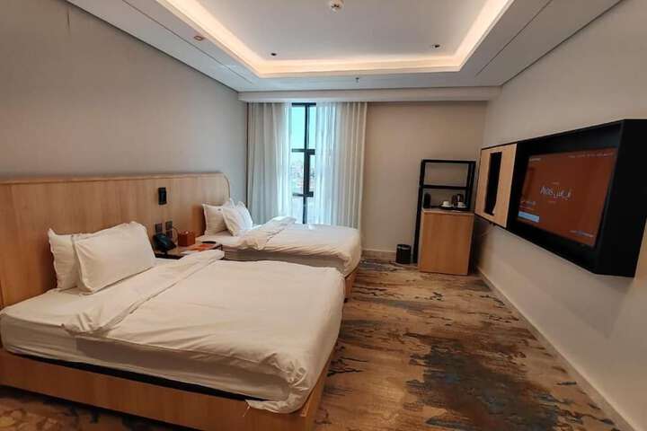 Room 19 of 36