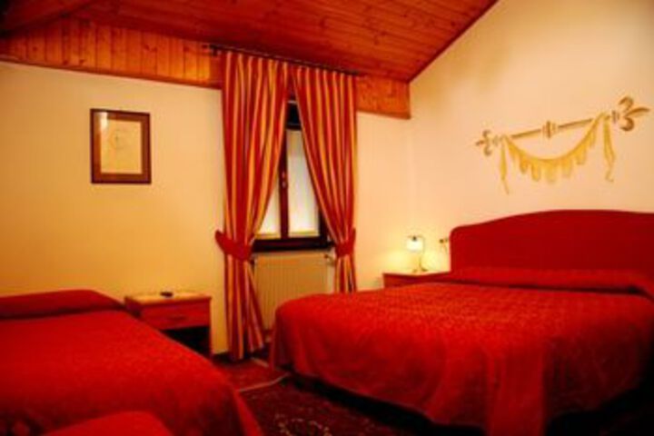 Room 34 of 54