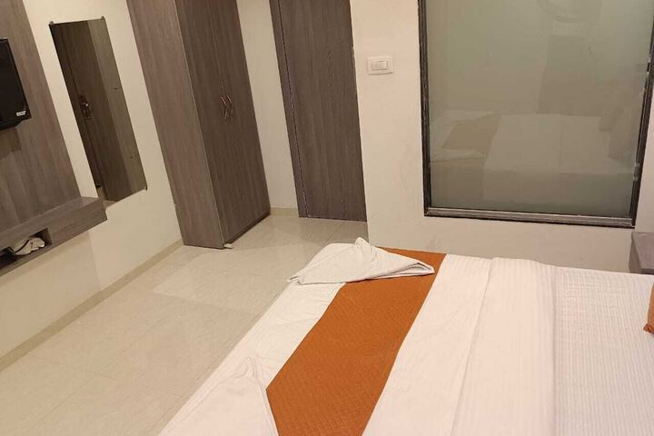 Room 4 of 45