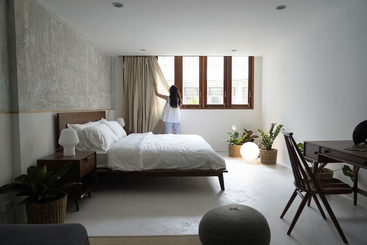 Room 4 of 47