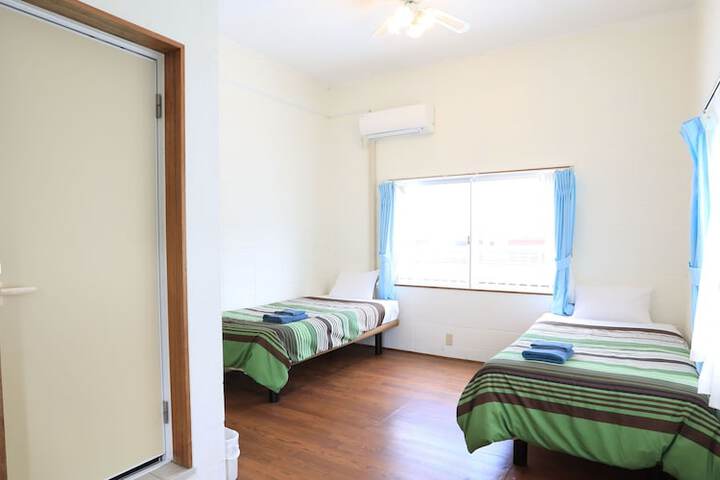 Room 6 of 69