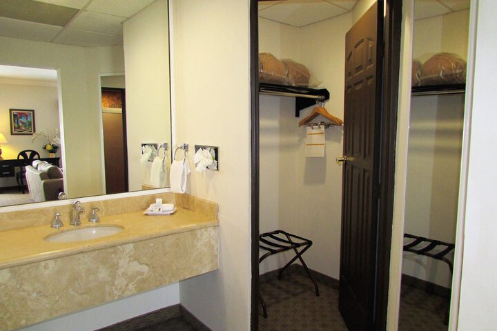 Room 59 of 131
