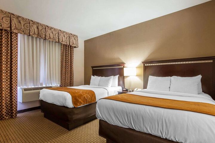 1 King Bed Suite (7 of 15)