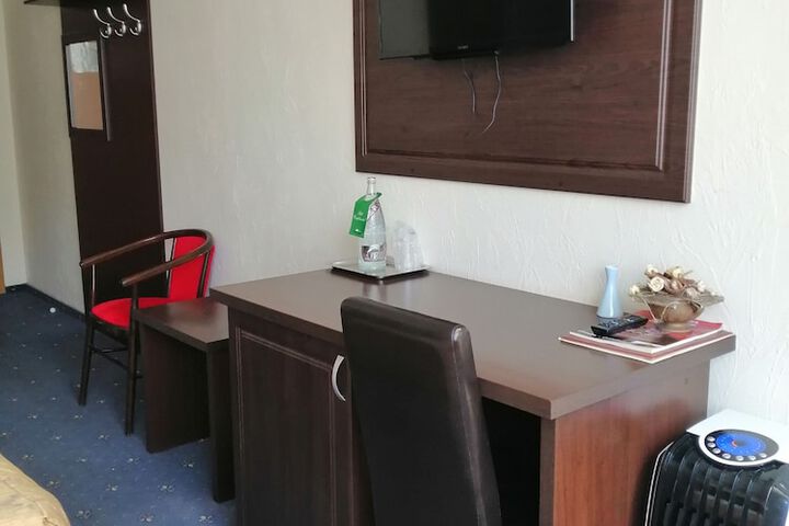 Room 38 of 106