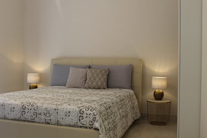 Room 12 of 41