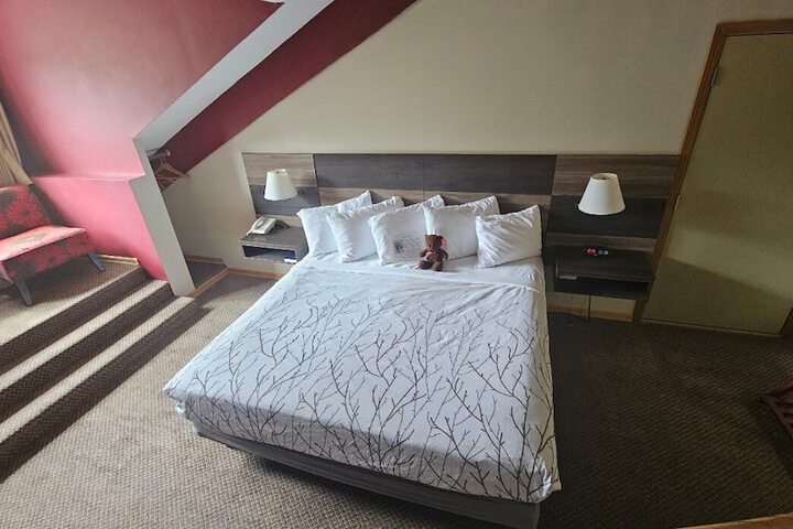 Room 42 of 105