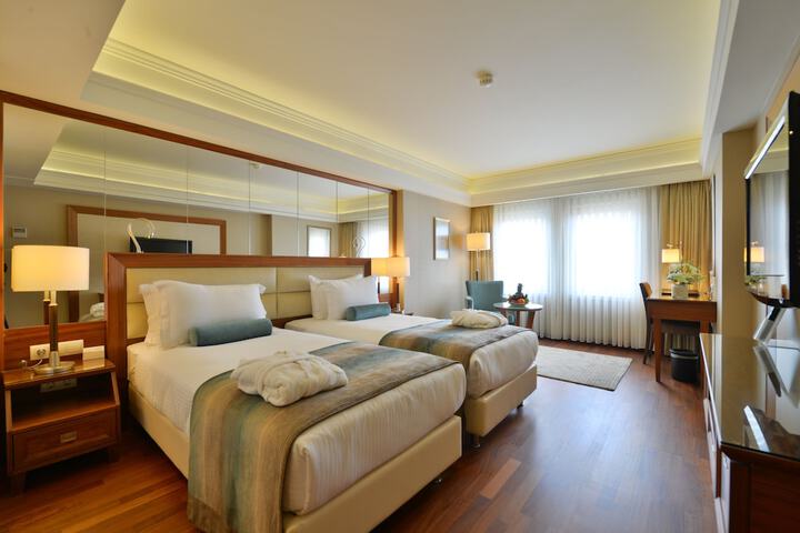 Room 5 of 57