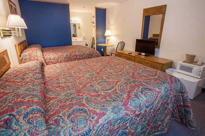Room 9 of 37