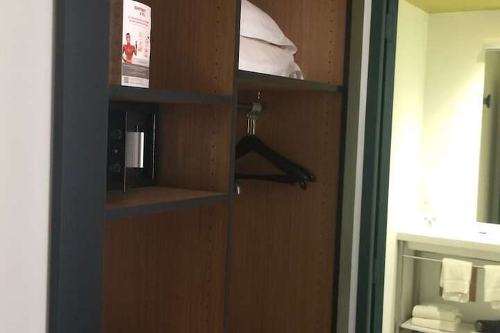Room amenity