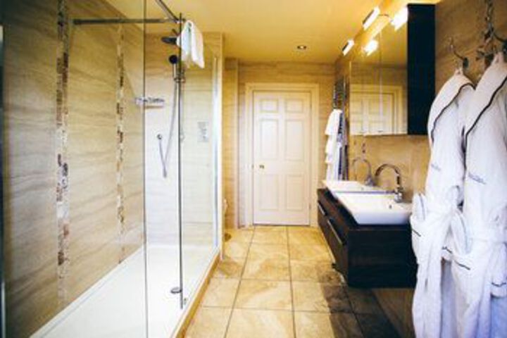Room 2 of 29