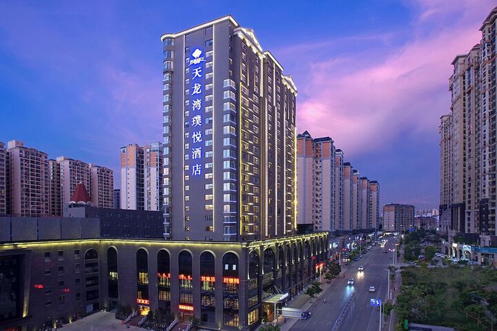 Hotel 47 of 49