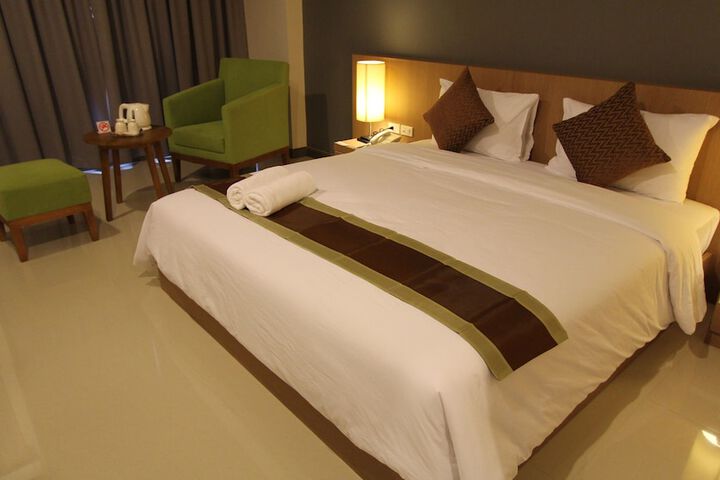 Room 13 of 74