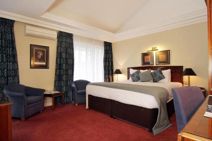 Room 14 of 79