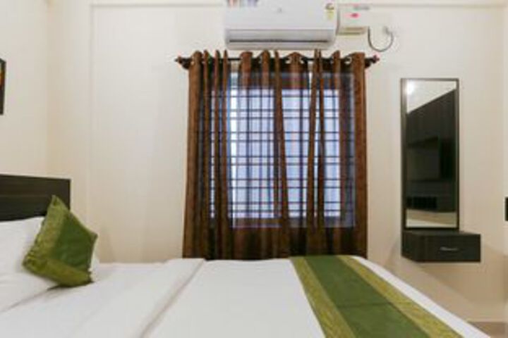 Room 35 of 62