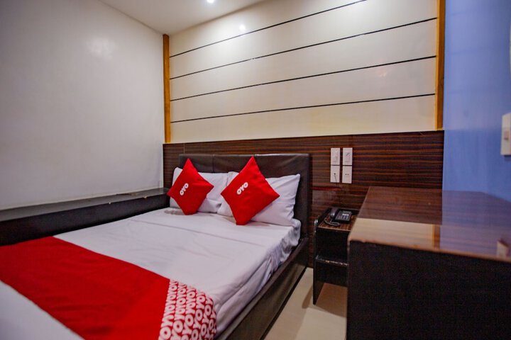 Room 13 of 23