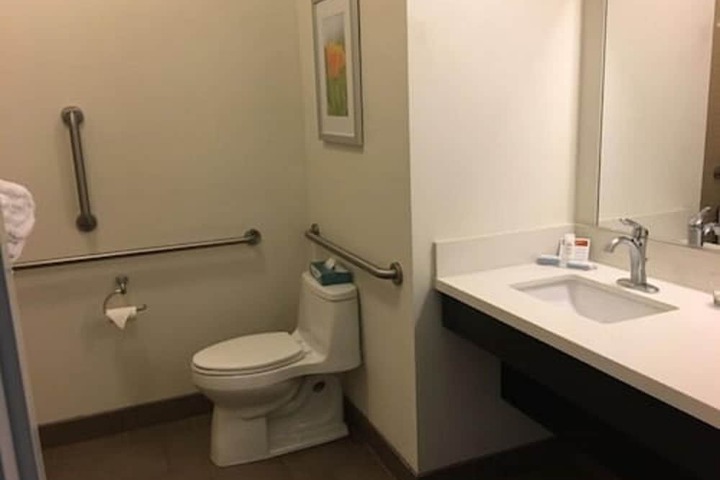 Room 15 of 32