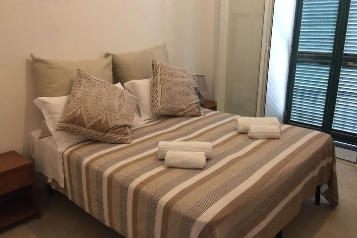 Room 11 of 40