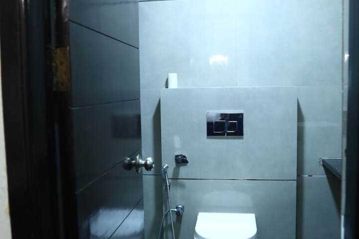 Room 12 of 14