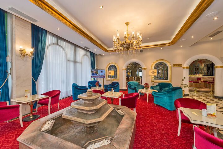 Hotel Lobby
