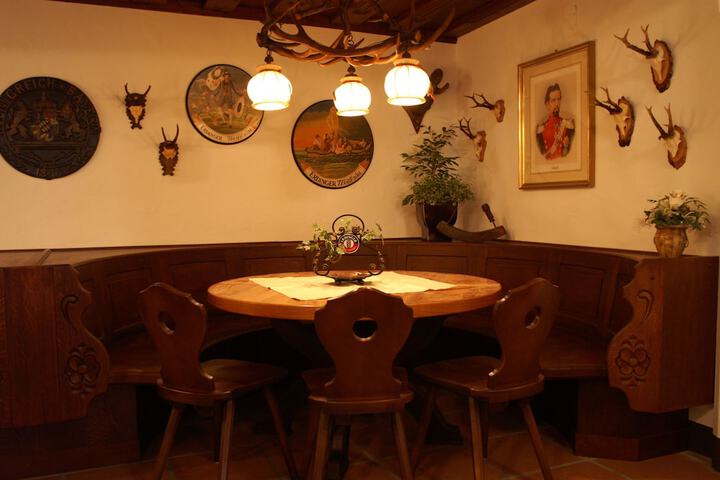 Dining Photos