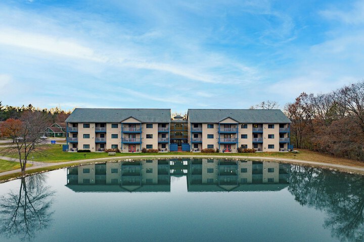 Exterior of Club Wyndham Tamarack