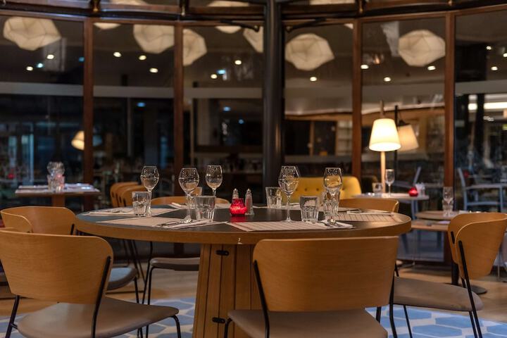 Dining 46 of 80