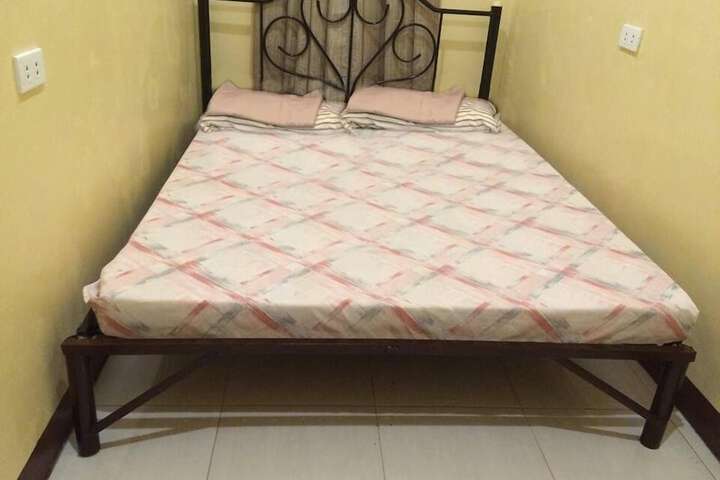 Room 8 of 38