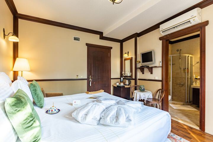 Room 36 of 111