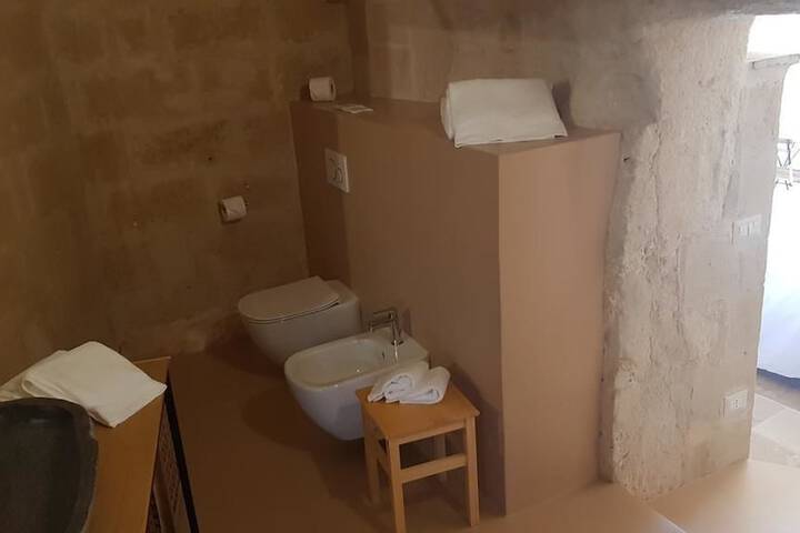 Room 45 of 69