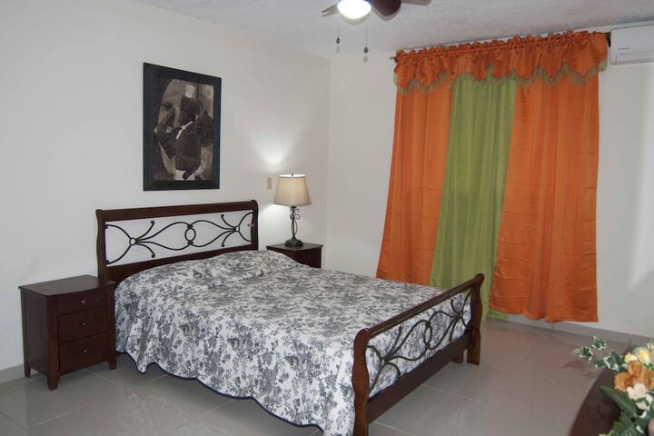 Room 4 of 26
