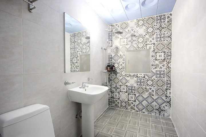 Room 14 of 21