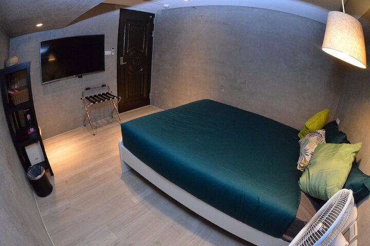 Room 53 of 313
