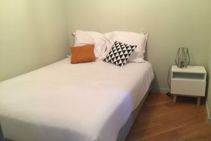 Room 45 of 200