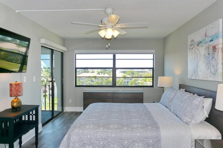 Room 2 of 17