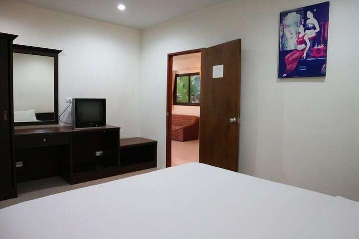 Room 21 of 49