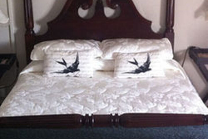 Porterville Hotel